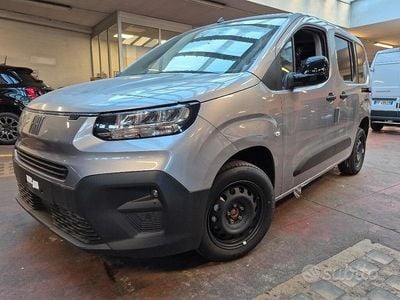 Nuova Fiat Doblò 130 CV (95 kW) 2025 Blu Monovolume