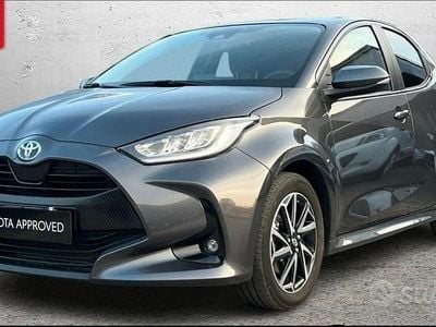 Usata Toyota Yaris Trend 116 CV (85 kW) 2023 Grigio Utilitaria