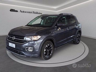 Usata VW T-Cross Sportline 95 CV (69 kW) 2023 Smoky grey metalizzato SUV