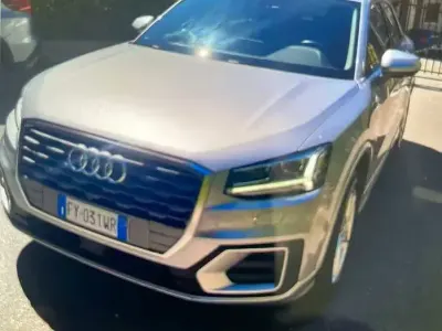 Usata Audi Q2 Admired 116 CV (85 kW) 2019 Grigio SUV