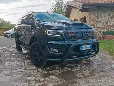 Usata Ford Ranger 200 CV (147 kW) 2021 Nero Pick-up