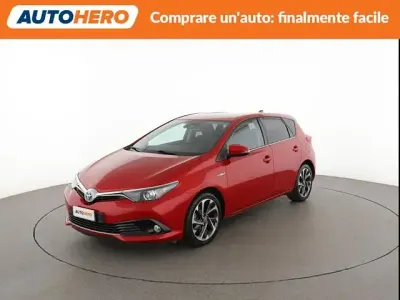 Usata Toyota Auris Hybrid Design 136 CV (100 kW) 2016 Rosso Berlina
