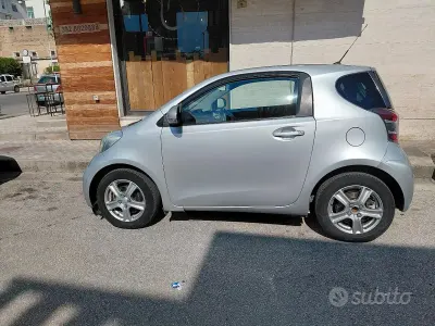 Usata Toyota iQ 99 CV (72 kW) 2010 Grigio Utilitaria