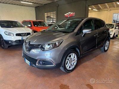 Usata Renault Captur Zen 90 CV (66 kW) 2016 Grigio SUV