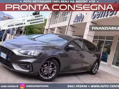 Usata Ford Focus ST-Line 125 CV (91 kW) 2020 Grigio Utilitaria