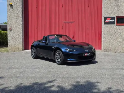 Usata Mazda MX5 Exclusive-Line 132 CV (97 kW) 2023 Blu/azzurro Cabrio