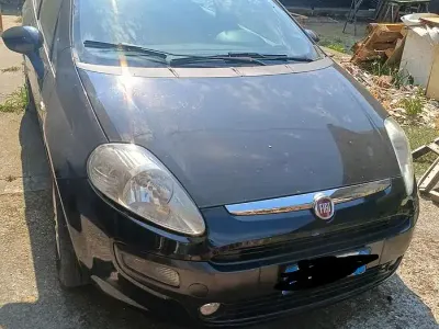 Usata Fiat Grande Punto 65 CV (47 kW) 2016 Nero Utilitaria