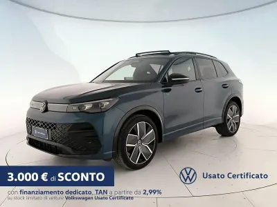 Nuova VW Tiguan R-line Plus 150 CV (110 kW) 2026 Nightshade blue metallizzato SUV