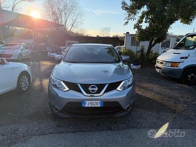 Usata Nissan Qashqai 131 CV (96 kW) 2017 Grigio SUV