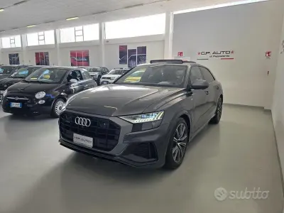 Usata Audi Q8 Sport 286 CV (210 kW) 2021 Grigio SUV