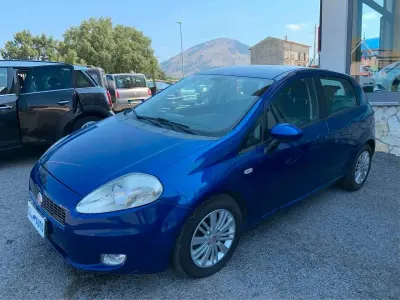 Usata Fiat Grande Punto Emotion 90 CV (66 kW) 2007 Blu Utilitaria