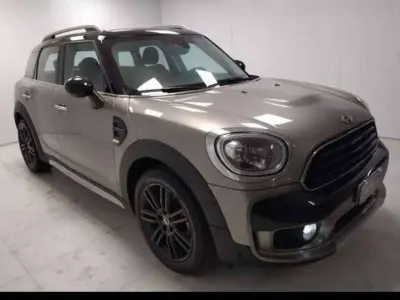 Usata Mini Cooper D Countryman 111 CV (81 kW) 2017 Beige SUV