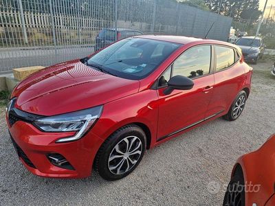 Usata Renault Clio V Business 86 CV (63 kW) 2020 Rosso Berlina
