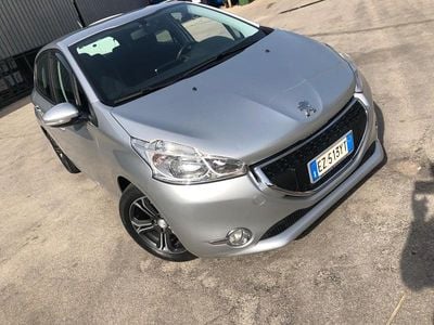 Usata Peugeot 208 Active 95 CV (69 kW) 2015 Grigio Utilitaria