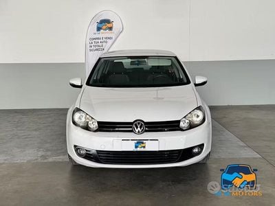 Usata VW Golf VI Comfortline 102 CV (75 kW) 2010 Bianco Utilitaria