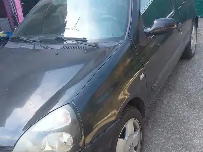 Usata Renault Clio 75 CV (55 kW) 2004 Nero Utilitaria