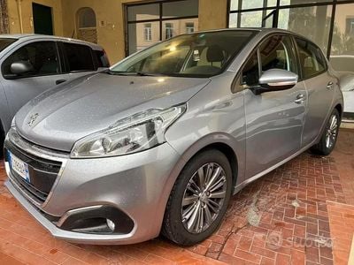 Usata Peugeot 208 Active 83 CV (61 kW) 2019 Other Utilitaria