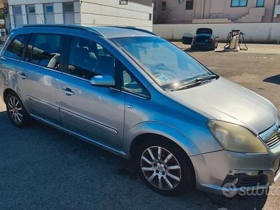 Usata Opel Zafira 120 CV (88 kW) 2006 Grigio Monovolume