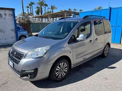 Usata Peugeot Partner 2016 Grigio Monovolume