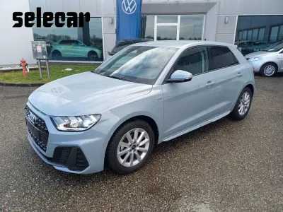 Usata Audi A1 Sportback S-Line 95 CV (69 kW) 2025 Bia5t grigio satin metallizzato Utilitaria