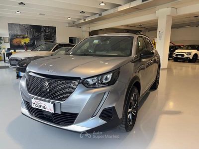Usata Peugeot 2008 131 CV (96 kW) 2023 Argento SUV