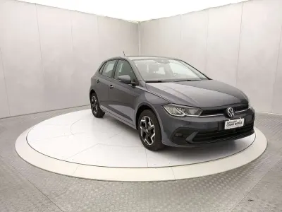 Usata VW Polo Life 95 CV (69 kW) 2025 Grigio Utilitaria
