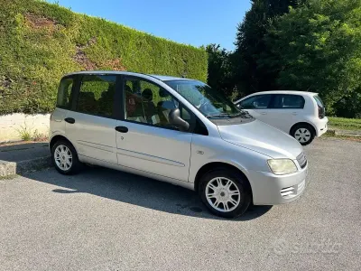 Usata Fiat Multipla 103 CV (75 kW) 2008 Grigio Monovolume