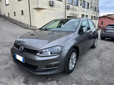 Usata VW Golf VII Highline 110 CV (80 kW) 2016 Grigio Berlina