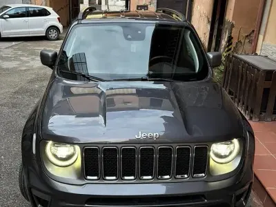 Usata Jeep Renegade Limited 140 CV (102 kW) 2020 Grigio SUV
