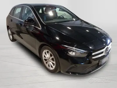Usado Mercedes B220 190 CV (139 kW) 2020 Negro Monovolumen