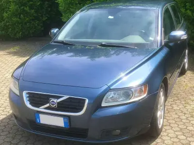 Usata Volvo V50 Drive Kinetic 109 CV (80 kW) 2009 Blu/azzurro Station wagon