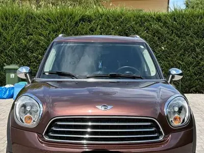 Usata Mini One D Countryman 90 CV (66 kW) 2014 Marrone SUV