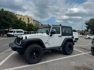 Usata Jeep Wrangler Sport 200 CV (147 kW) 2013 Bianco SUV