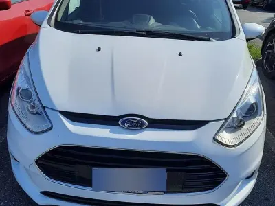 Begagnad Ford B-MAX 95 HK (69 kW) 2016 Vit Minibuss