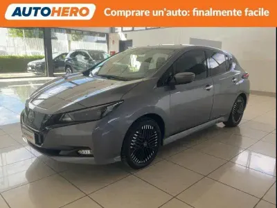 Usata Nissan Leaf Acenta 89 kW (122 CV) 2023 Grigio Utilitaria