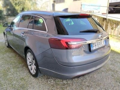 Usata Opel Insignia Business 170 CV (125 kW) 2015 Gray Station wagon