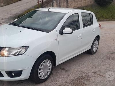 Usata Dacia Sandero 75 CV (55 kW) 2014 Berlina
