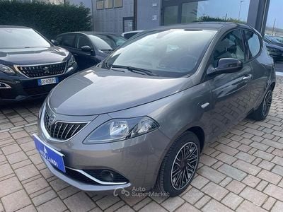 Usata Lancia Ypsilon Gold 69 CV (50 kW) 2022 Gray Utilitaria