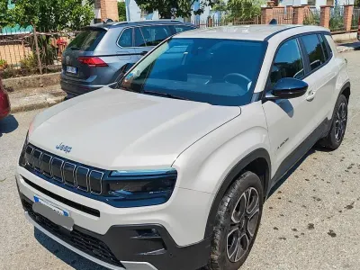 Usata Jeep Avenger Summit 101 CV (74 kW) 2025 Grigio SUV