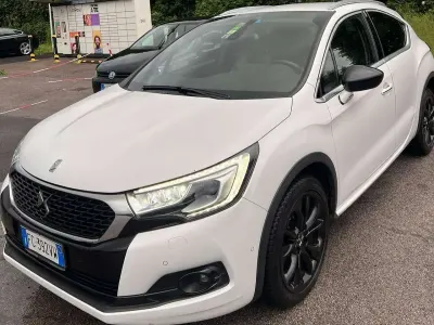 Usata DS Automobiles DS4 Crossback Sport Chic 120 CV (88 kW) 2016 Bianco SUV