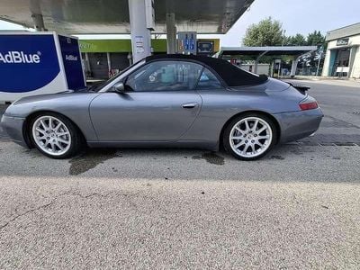Usata Porsche 911 Carrera 4 Cabriolet 300 CV (220 kW) 2000 Cabrio