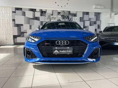Usata Audi RS4 Ambiente 450 CV (330 kW) 2022 Blu nogaro perla Station wagon