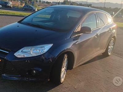 Usata Ford Focus 105 CV (77 kW) 2013 Blu Berlina