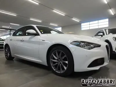Usata Alfa Romeo Giulia 189 CV (139 kW) 2020 Bianco Berlina