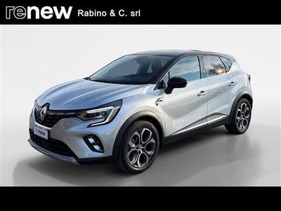 Usata Renault Captur Techno 145 CV (106 kW) 2023 Grigio chiaro SUV