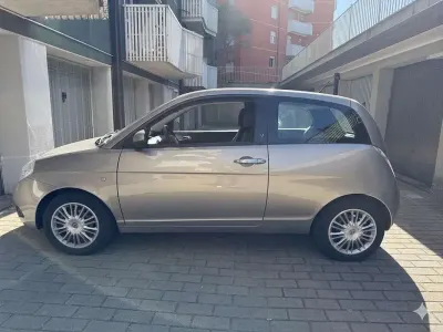 Usata Lancia Ypsilon 60 CV (44 kW) 2010 Utilitaria