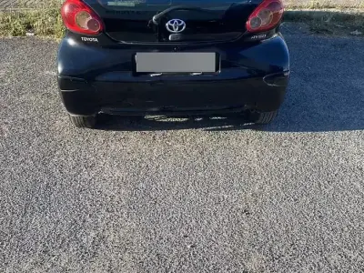Usata Toyota Aygo 68 CV (50 kW) 2007 Nero Utilitaria