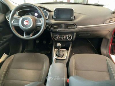Usata Fiat Tipo Lounge 95 CV (69 kW) 2018 Rosso Berlina