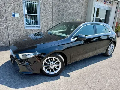 Usata Mercedes A180 136 CV (100 kW) 2019 Nero Berlina