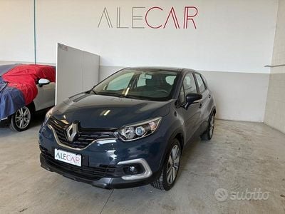Usata Renault Captur Life 90 CV (66 kW) 2019 Grigio cenere SUV